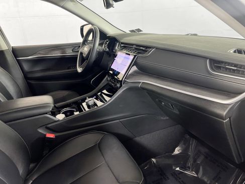 Used 2022 Jeep Grand Cherokee Limited AWD/4WD image 29