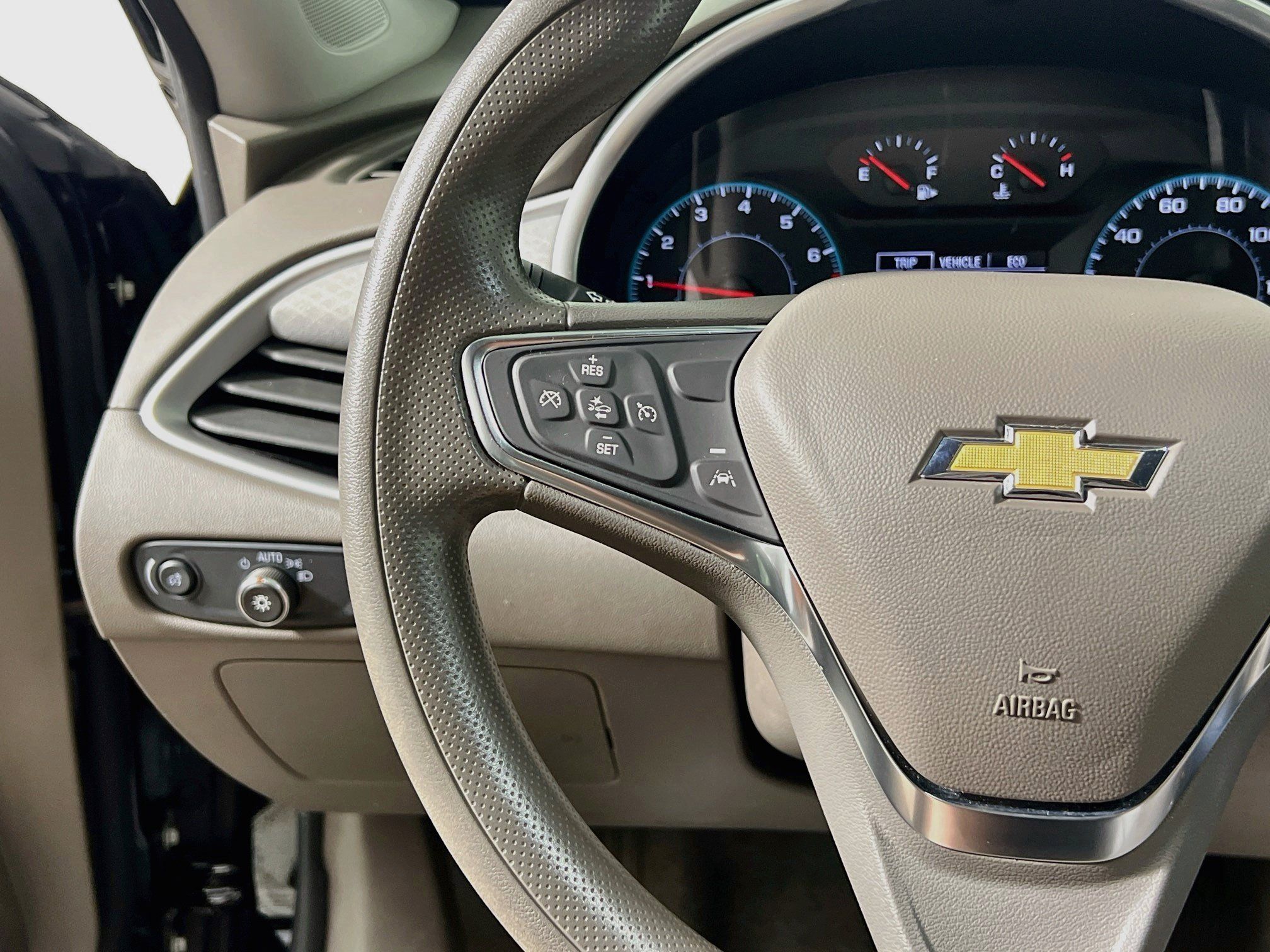 Used 2025 Chevrolet Malibu LT FWD image 19