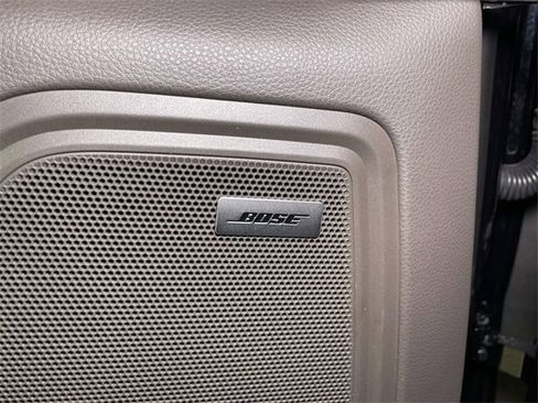 Used 2025 Porsche Macan image 40