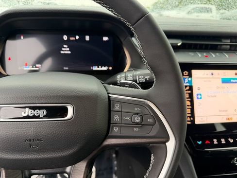 New 2026 Jeep Grand Cherokee Altitude AWD/4WD image 16