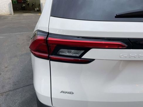 Used 2024 Toyota Grand Highlander Limited image 19