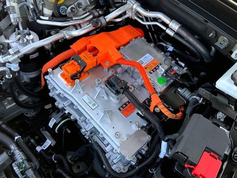 New 2025 Cadillac Lyriq Luxury image 18