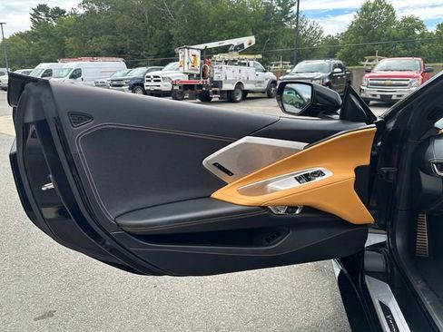 Used 2020 Chevrolet Corvette Stingray Preferred Cpe w/ 2LT Preferred Equipment Group image 15