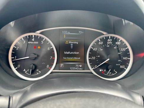 Used 2018 Nissan Sentra S FWD image 12