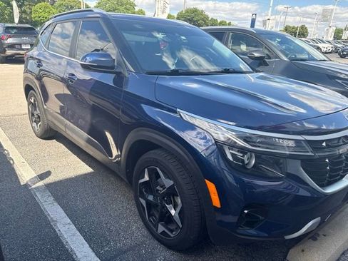 Used 2024 Kia Seltos EX FWD image 29
