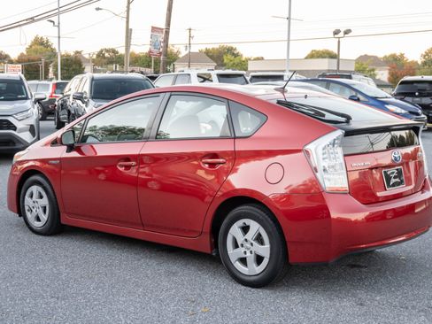 Used 2011 Toyota Prius Three image 8