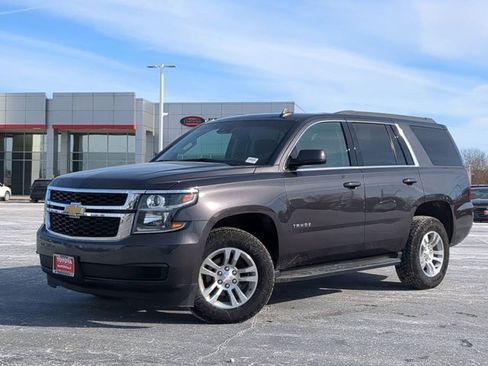 Used 2018 Chevrolet Tahoe LS w/ Enhanced Driver Alert Package image 2