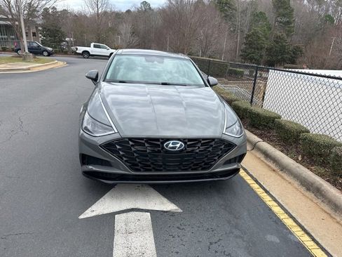 Used 2022 Hyundai Sonata SEL w/ Convenience Package image 4