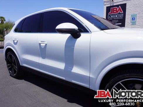 Used 2023 Porsche Cayenne AWD/4WD image 71