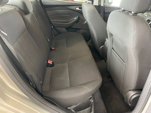 Used 2016 Ford Focus SE image 18