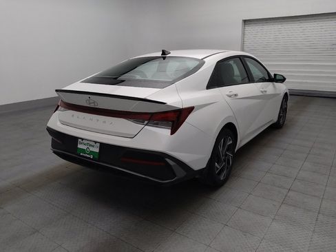 Used 2025 Hyundai Elantra Sport FWD image 9