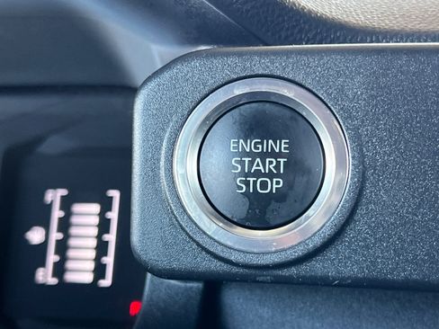 Certified 2025 Toyota 4Runner SR5 image 27