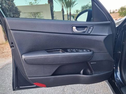 Used 2017 Kia Optima EX FWD image 17