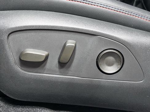 Used 2025 Chevrolet Equinox EV RS AWD/4WD image 7