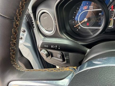 Used 2024 Jeep Wrangler Unlimited Sahara w/ Technology Group AWD/4WD image 31