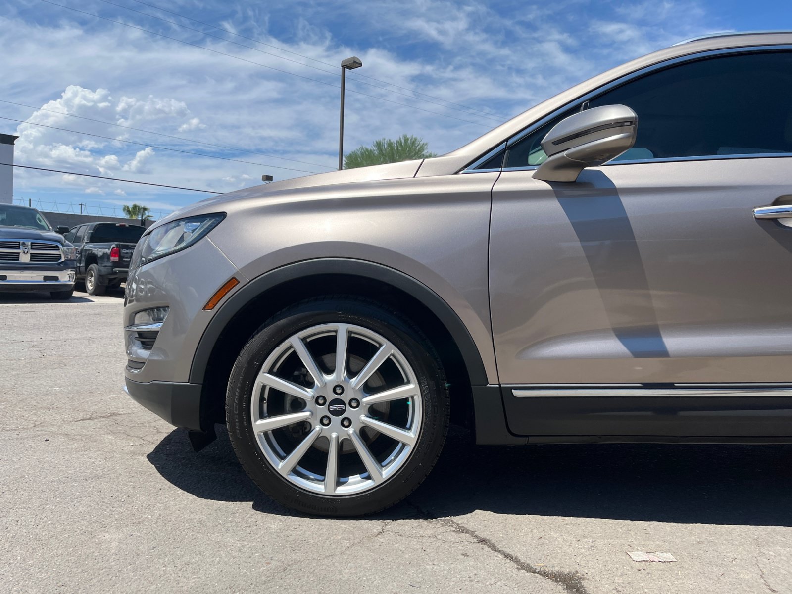 Used 2019 Lincoln MKC Reserve FWD image 11
