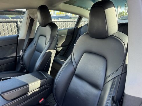 Used 2022 Tesla Model 3 Standard Range image 20