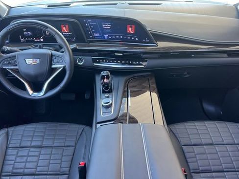 Used 2024 Cadillac Escalade ESV Sport Platinum w/ LPO, ONYX Package image 16