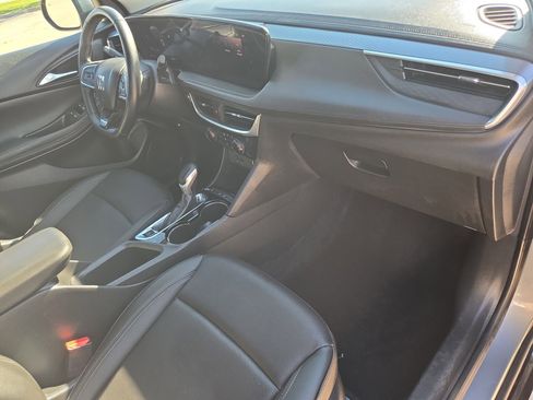 Used 2024 Buick Encore GX Sport Touring image 32