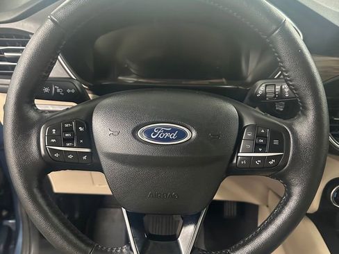Used 2020 Ford Escape Titanium w/ Titanium Premium Package 2.0 AWD/4WD image 16