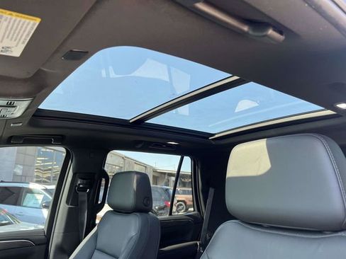 Used 2022 Chevrolet Tahoe Z71 w/ Luxury Package image 20