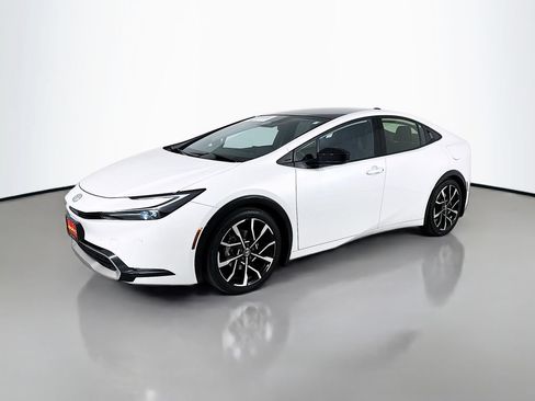 Certified 2024 Toyota Prius Prime Premium FWD image 3