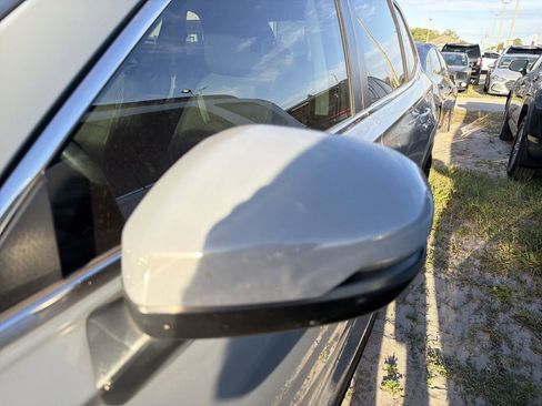 Used 2024 Honda CR-V EX image 6