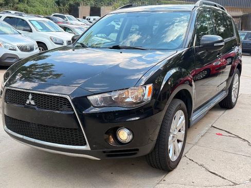 Used 2013 Mitsubishi Outlander SE image 6