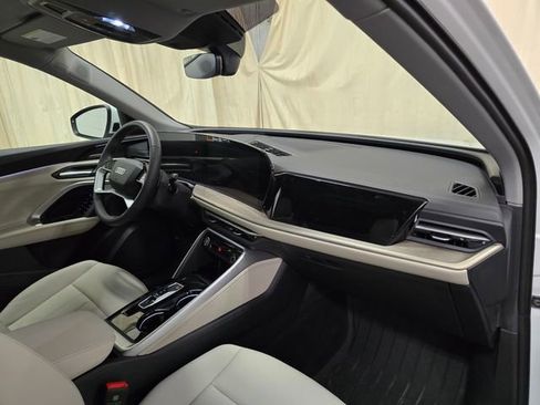 Used 2025 Audi Q5 Premium Plus w/ Premium Plus image 42