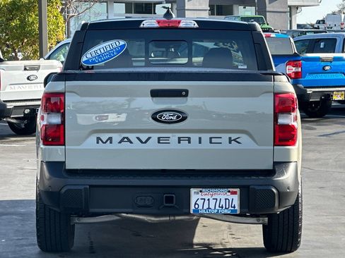 Certified 2025 Ford Maverick Lariat w/ Black Appearance Package image 6