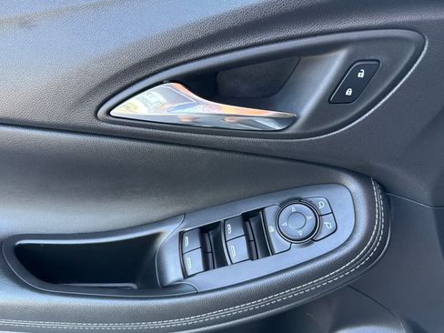 Used 2023 Buick Encore GX Preferred w/ Cold Weather Comfort Package FWD image 10