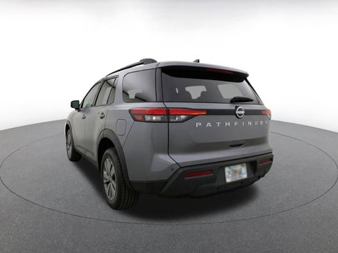 Used 2025 Nissan Pathfinder SV FWD image 7