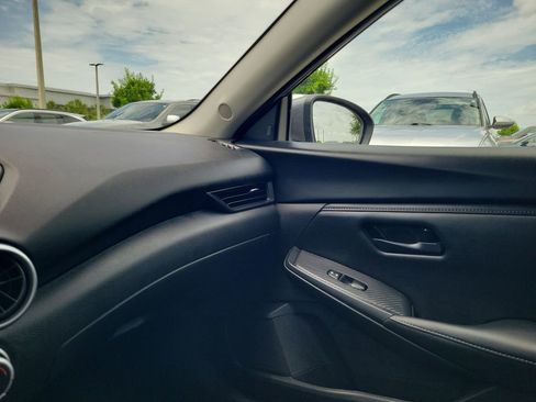 Used 2025 Nissan Sentra S FWD image 27