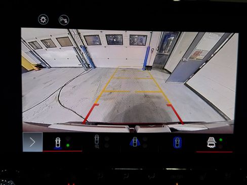 Used 2023 GMC Canyon AT4 image 29