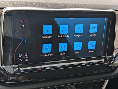 Used 2025 Volkswagen Atlas SE image 23