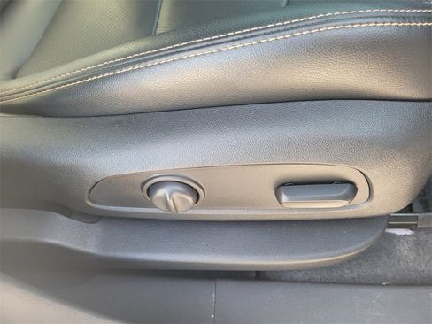 Used 2019 GMC Terrain SLT w/ Preferred Package image 16