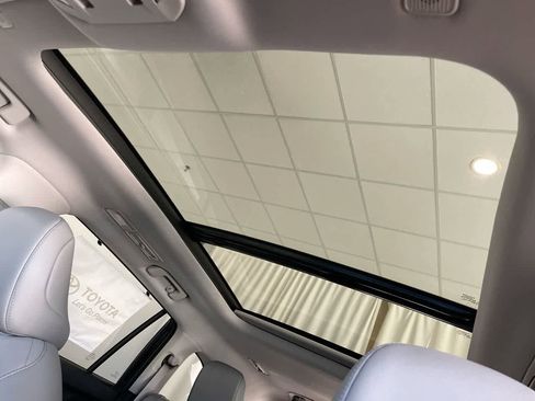 New 2026 Toyota Highlander Platinum image 22