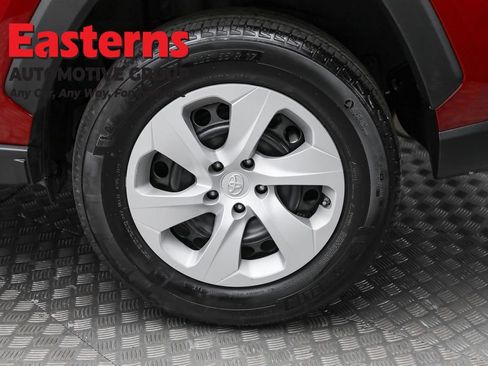 Used 2024 Toyota RAV4 LE image 8