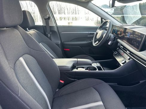 Used 2025 Hyundai Sonata SEL FWD image 10