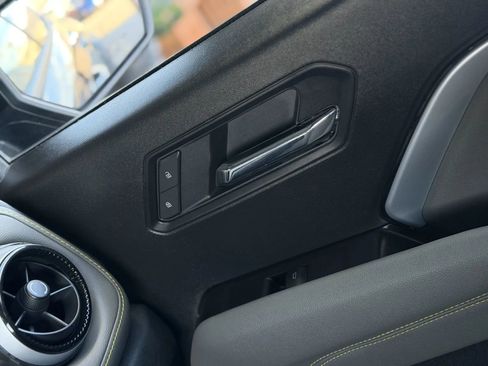 Used 2025 Chevrolet Colorado ZR2 w/ Technology Package image 41