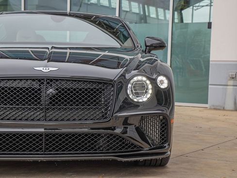Used 2024 Bentley Continental GT image 6