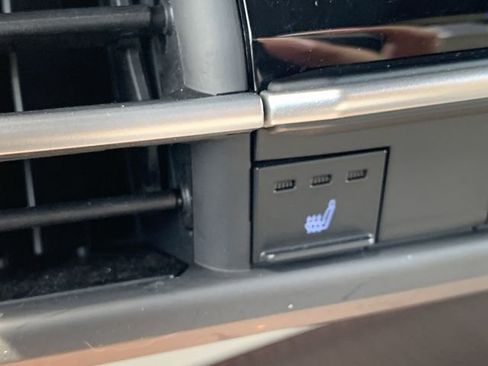 Certified 2022 Toyota Sienna XLE FWD image 28