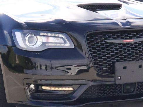 Used 2023 Chrysler 300 S w/ Comfort Group RWD image 7