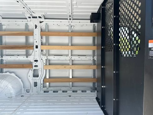 Used 2025 RAM ProMaster 2500 w/ U-Haul Equipment Group FWD image 17