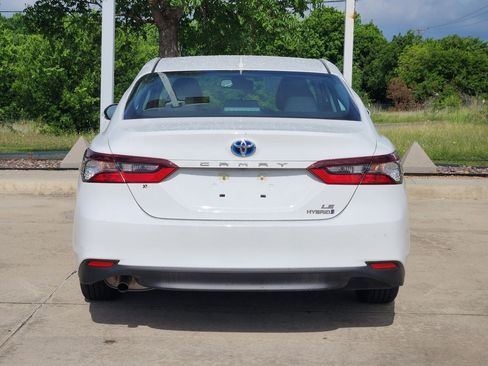 Used 2021 Toyota Camry LE w/ Cold Weather Package FWD image 6