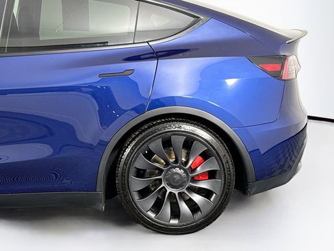 Used 2023 Tesla Model Y Performance image 46