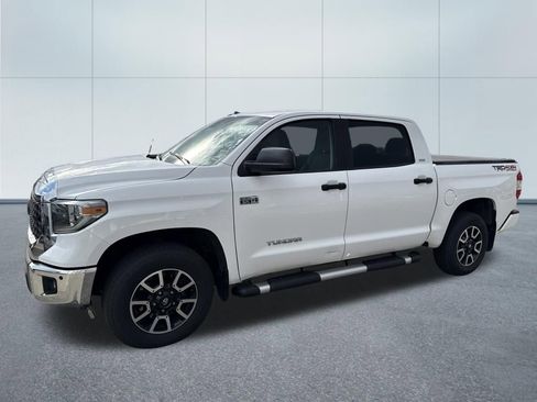 Used 2018 Toyota Tundra SR5 w/ TRD Off Road Package AWD/4WD image 5
