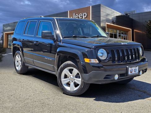 Used 2015 Jeep Patriot Sport w/ Power Value Group AWD/4WD image 1