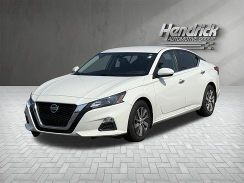 Used 2022 Nissan Altima 2.5 S FWD image 5