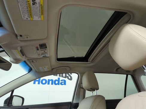 Used 2019 Subaru Outback 2.5i Limited image 16